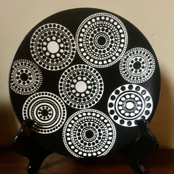 NWOB Set of 2 Round Dots by Tabletops Gallery Hand Painted Dinner Plate